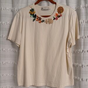 Tory Burch Embellished Cream Women's Tee with Floral Appliqué